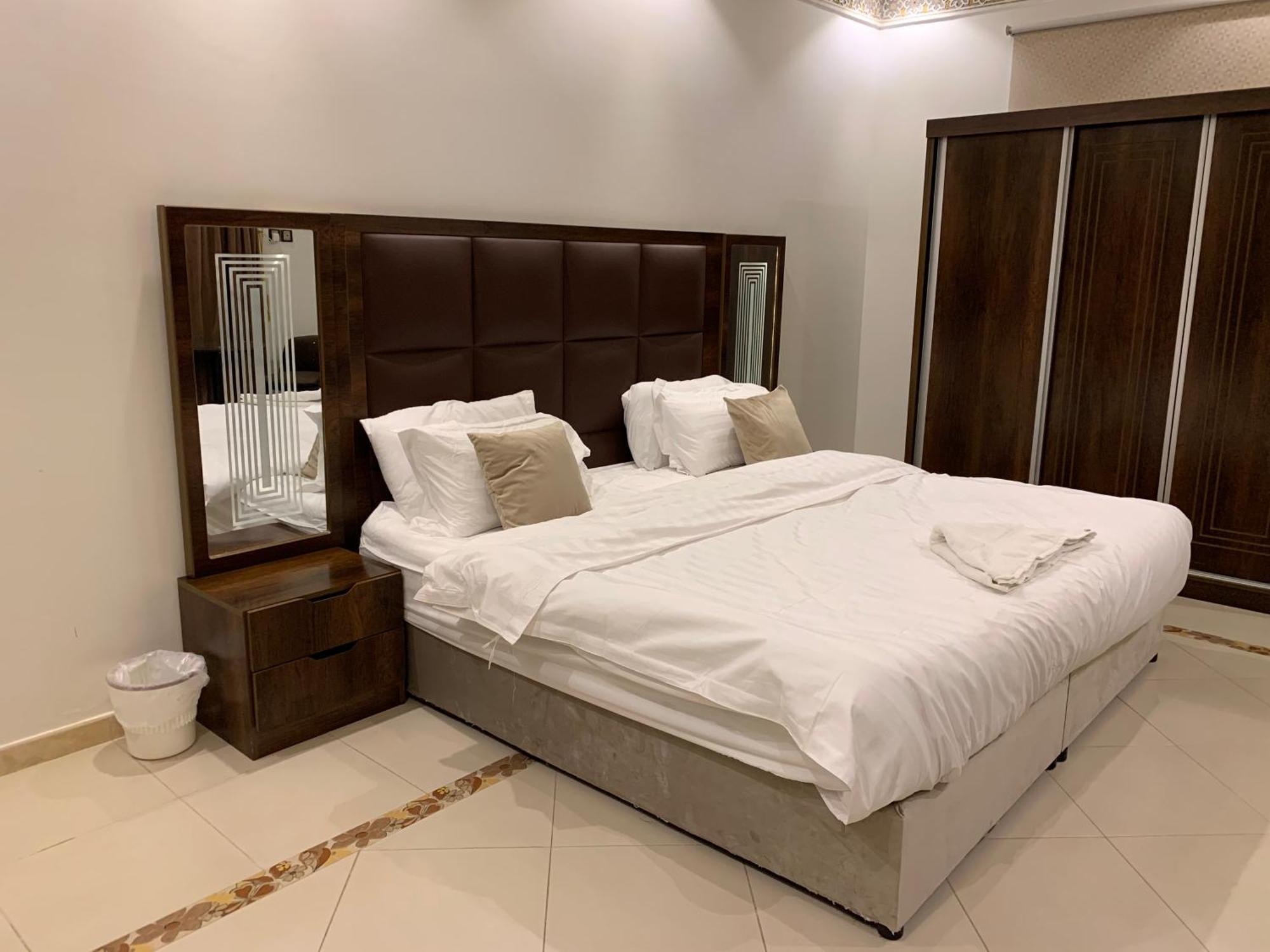 Friday Suites Al Ula Buitenkant foto