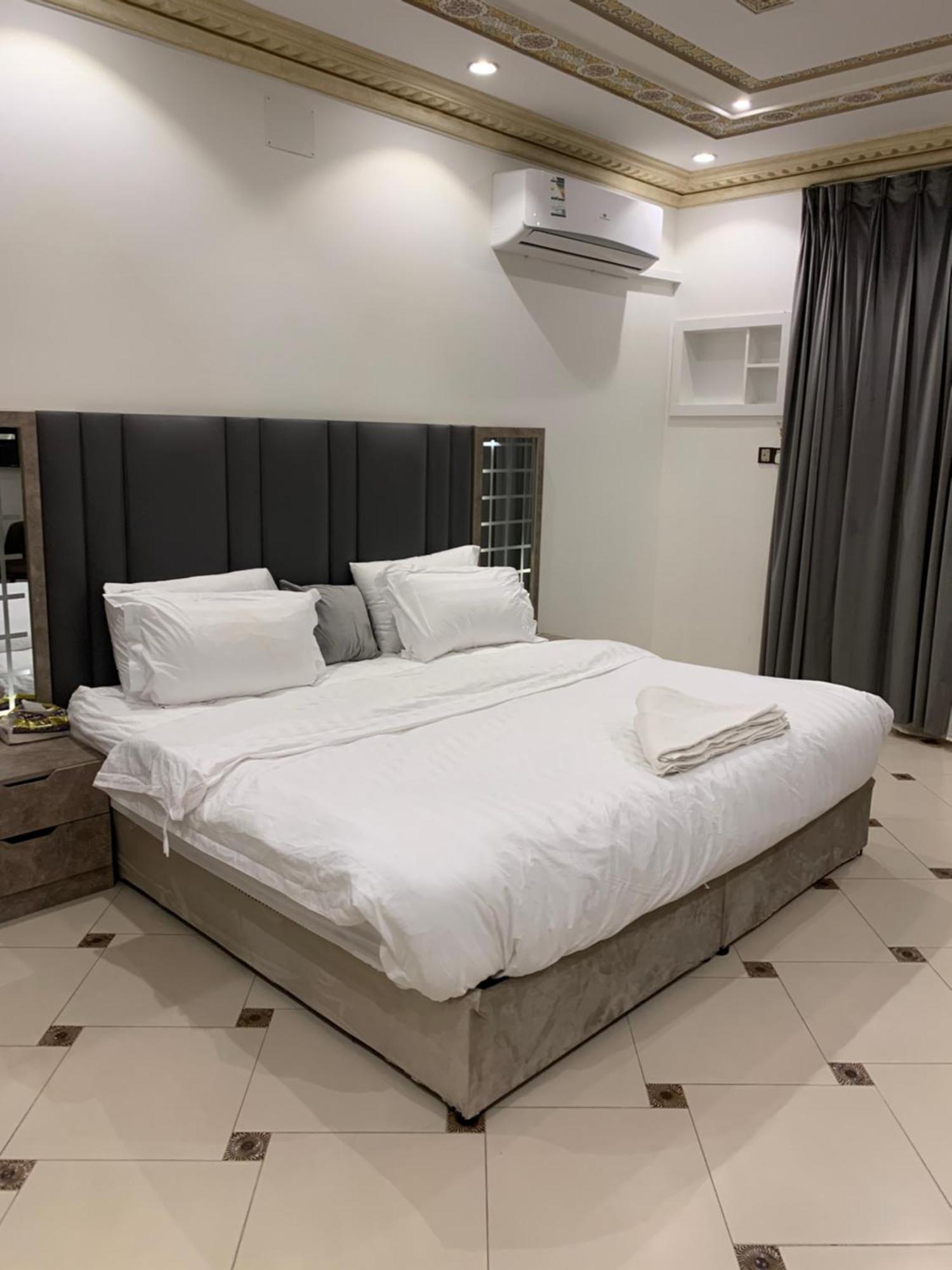 Friday Suites Al Ula Buitenkant foto