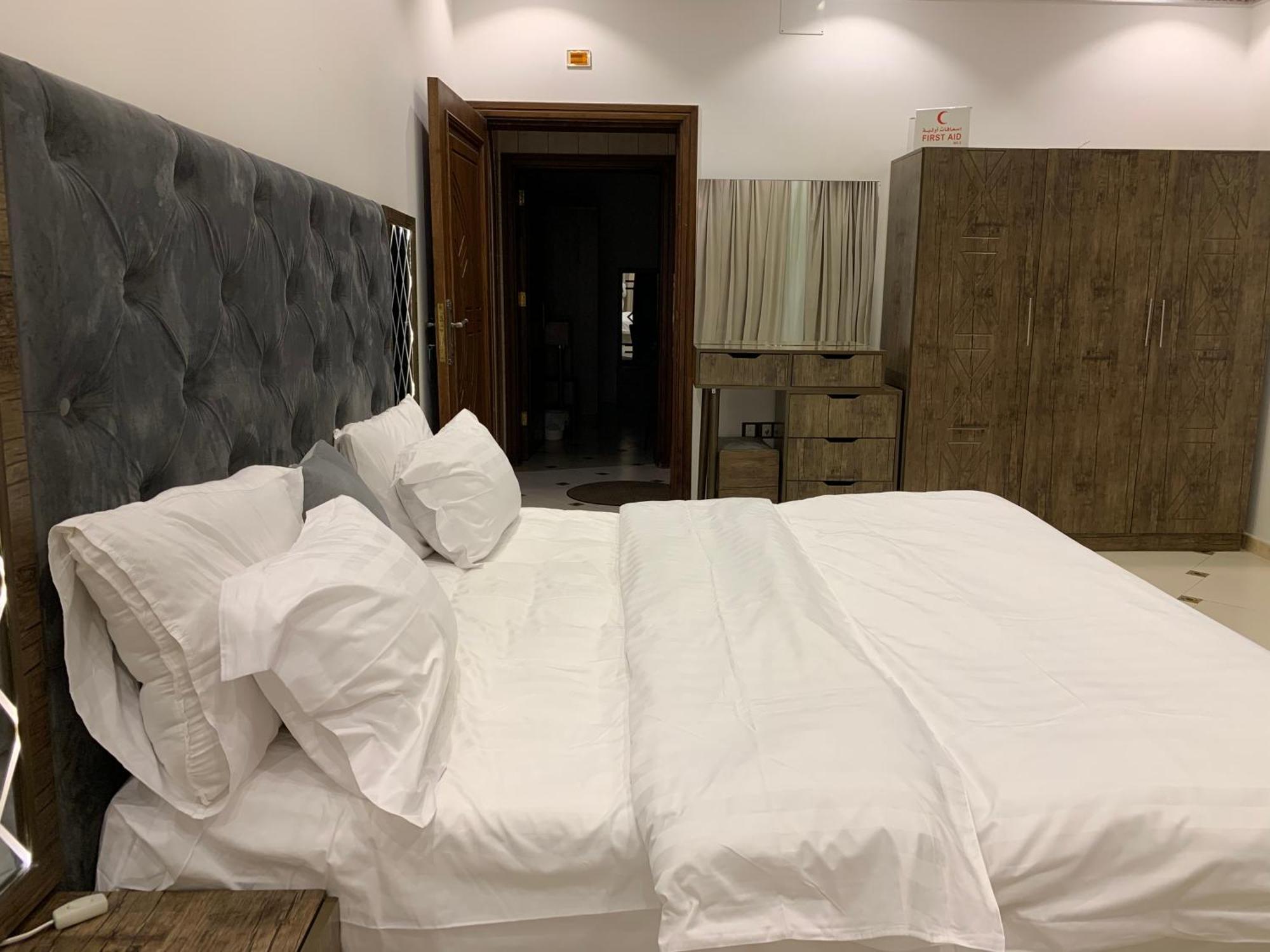 Friday Suites Al Ula Buitenkant foto