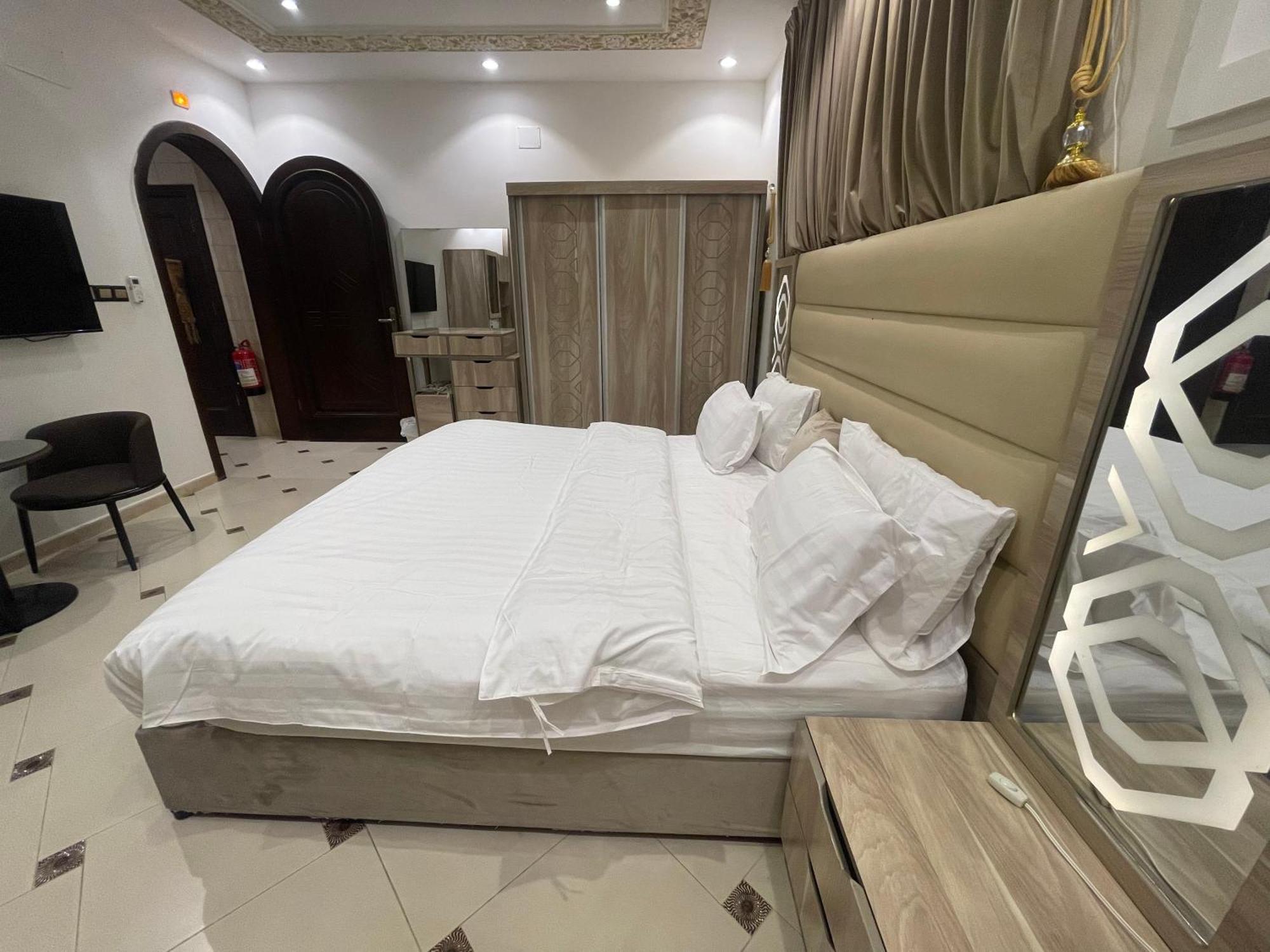 Friday Suites Al Ula Buitenkant foto